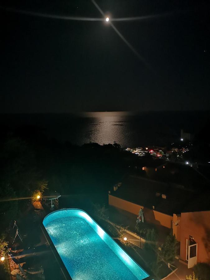 Seaview Apartment Complex Karia 卡瓦尔纳 外观 照片